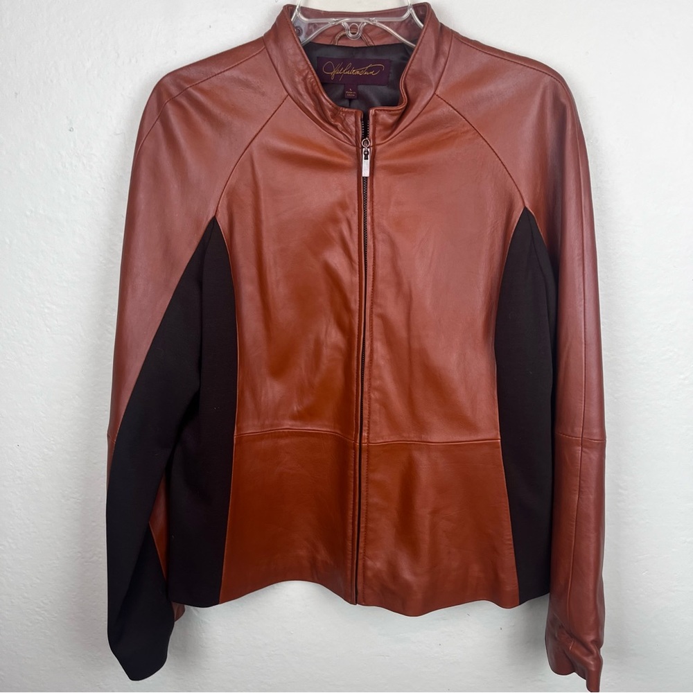 Hal Rubinstein Woman’s brown leather jacket in Large